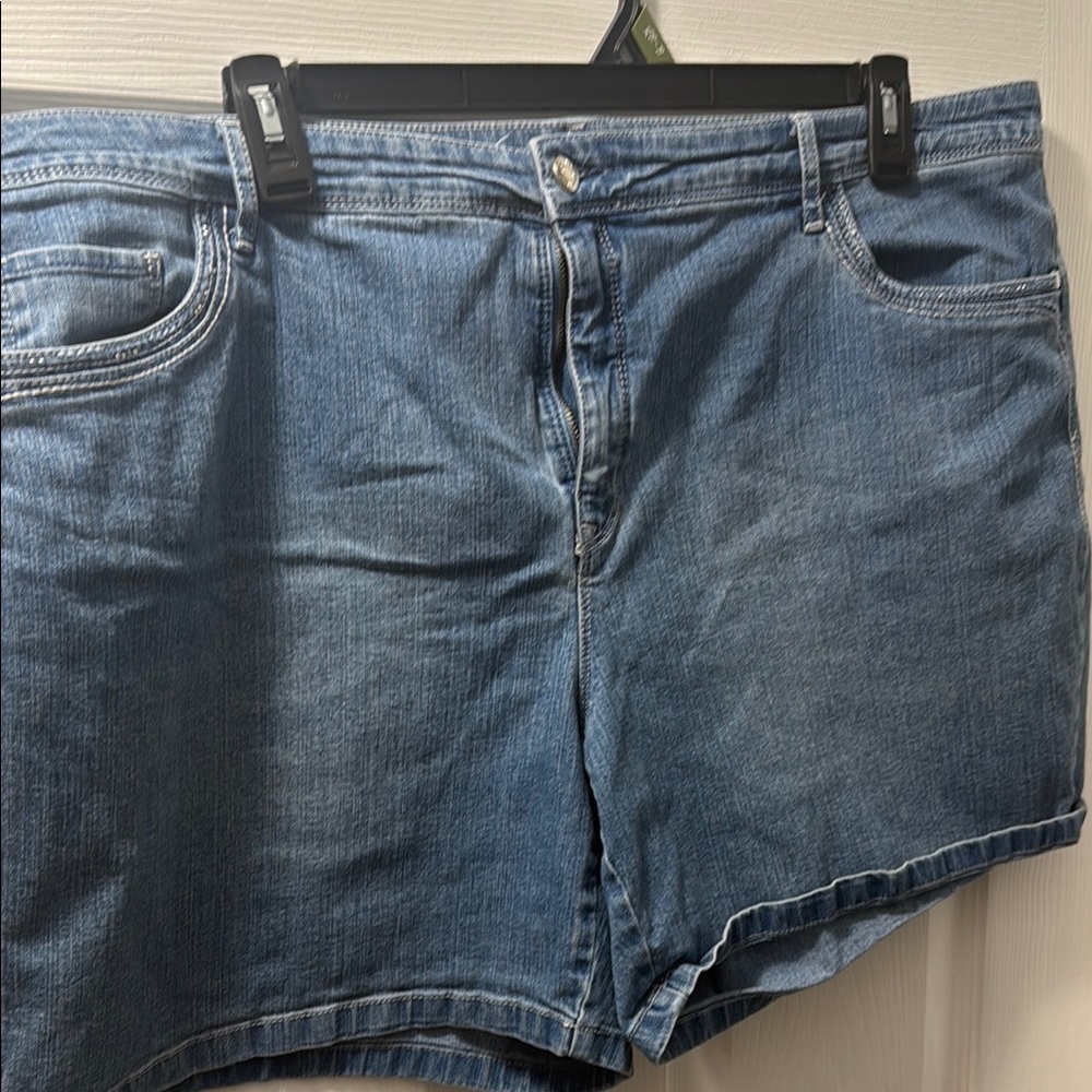 Gloria Vanderbilt Blue Jean Shorts
